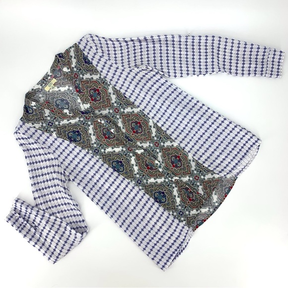 Kori Paisley Accent Boho Rolled Sleeve Button Down V-Neck Blouse, Medium - Picture 11 of 16